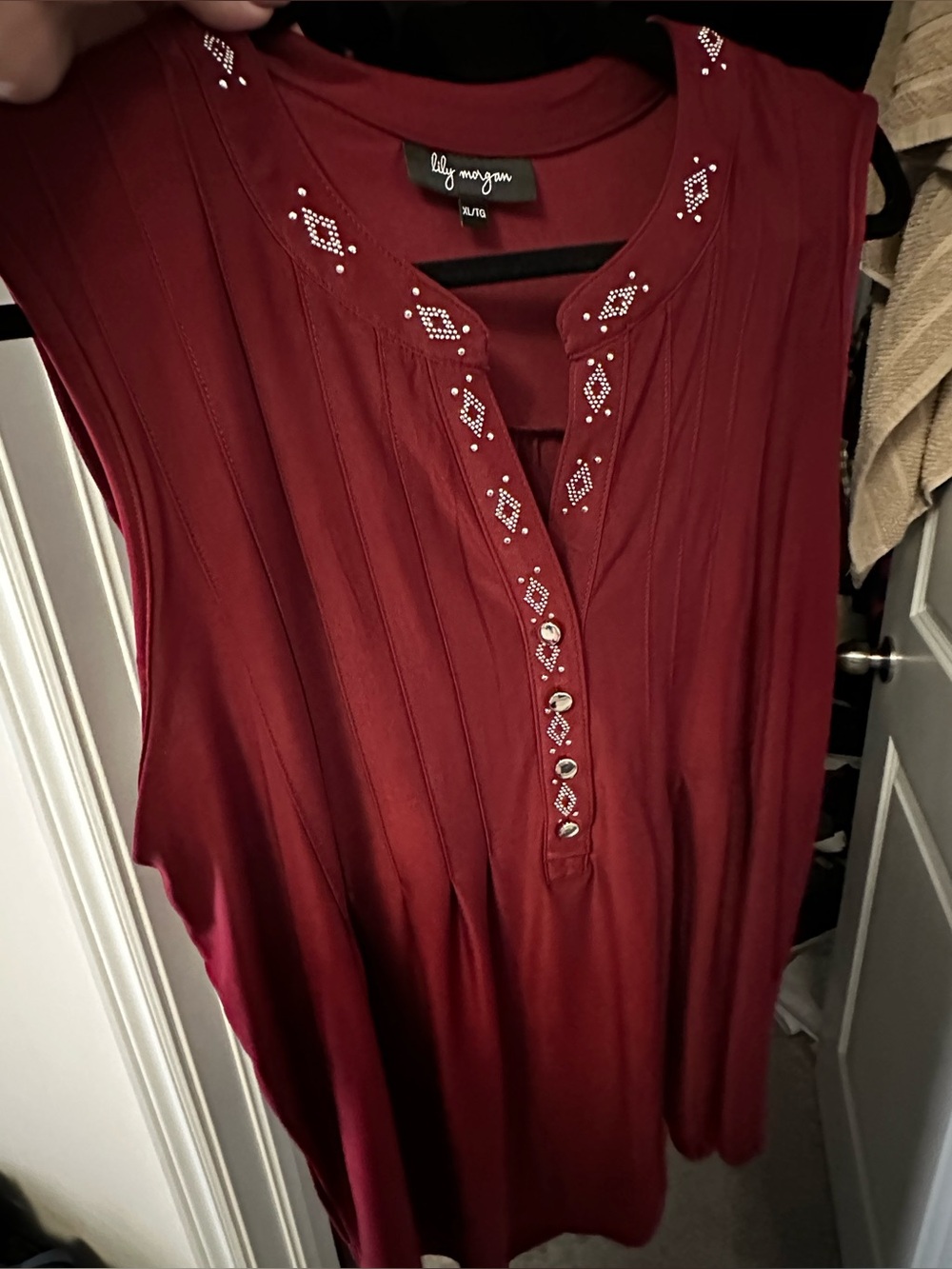 4/$20 Lily Morgan Sleeveless Embellished Tunic in deep
Wine colour